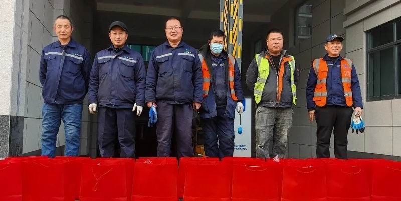 黨工聯(lián)動送溫暖 情系一線驅(qū)嚴(yán)寒