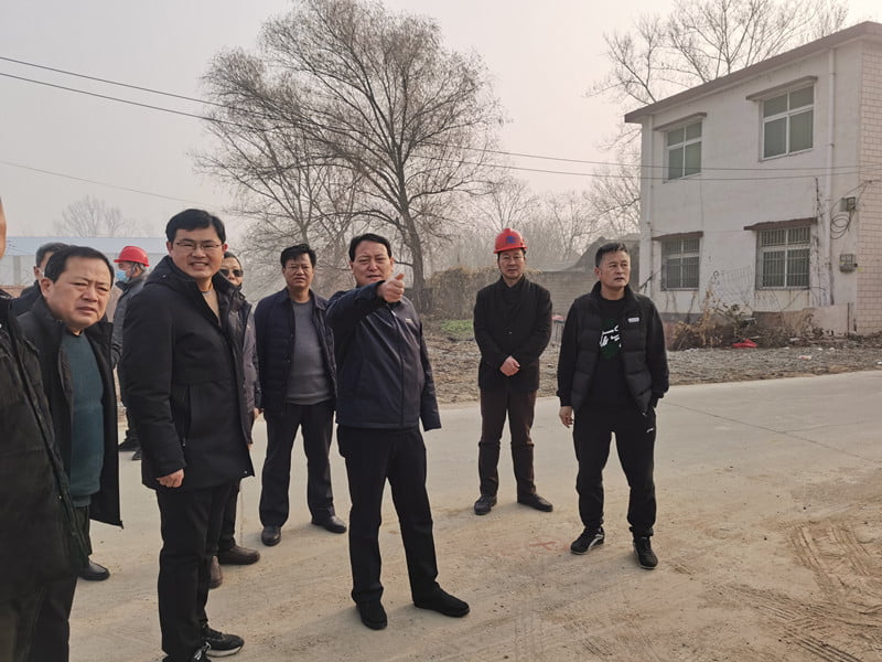 現(xiàn)場領導視察圖片1_副本